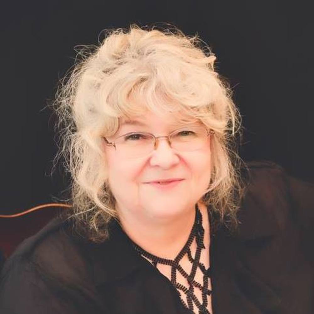 Meet your Posher, Deborah